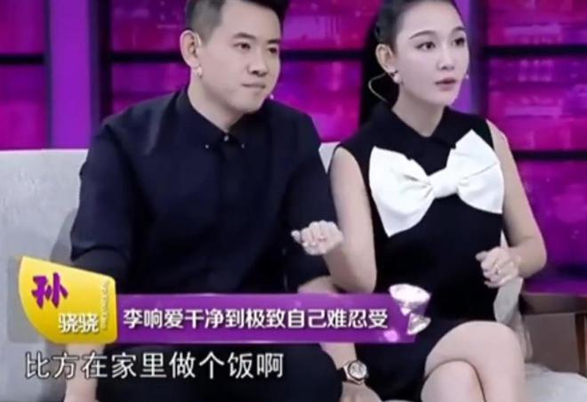 两人带娃吃早餐画面温馨网友赞宝宝很可爱AG真人平台app任重孙骁骁香港被拍(图2)